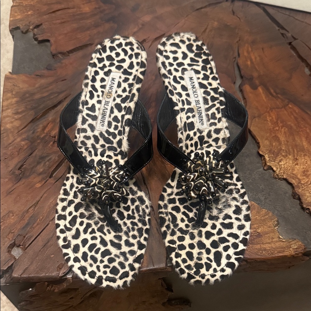 Manolo Blahnik Black and White Leopard Thong Sandals Size 40 (US 9)
